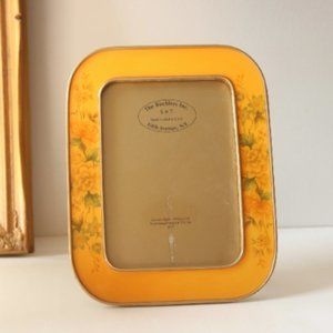 Vintage Bucklers Enamel 5x7 Picture Frame
